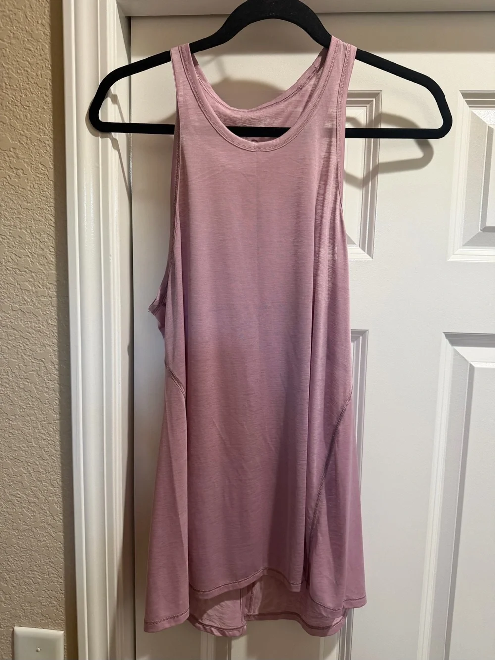 Women's Sleeveless Scoop Neck Tank Top - Dusty Rose
